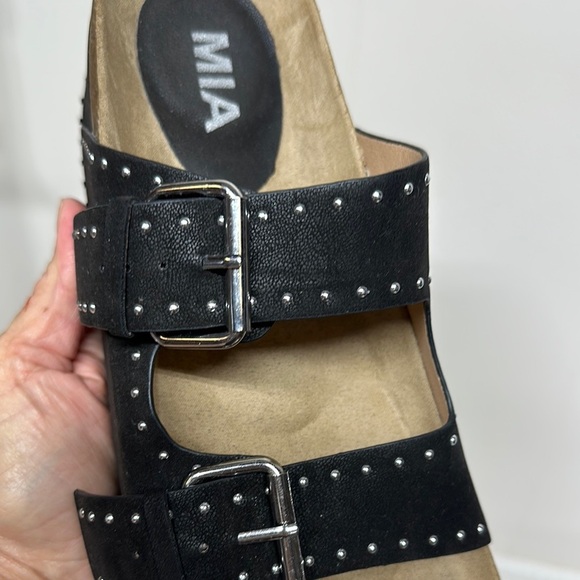 MIA  Brookie Black Studded Platform Sandals - Picture 5 of 13